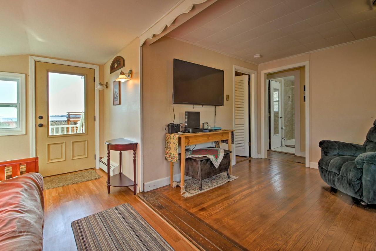 Cozy Buzzards Bay Home Steps To Cape Cod Canal! Bourne Eksteriør bilde